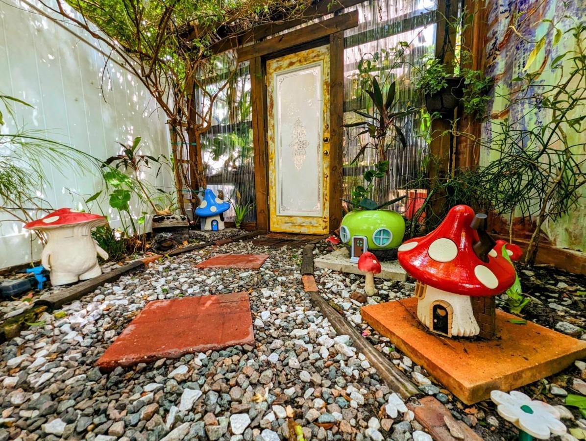 Cozy Af Tiny-House Oasis Villa Tampa Exterior foto